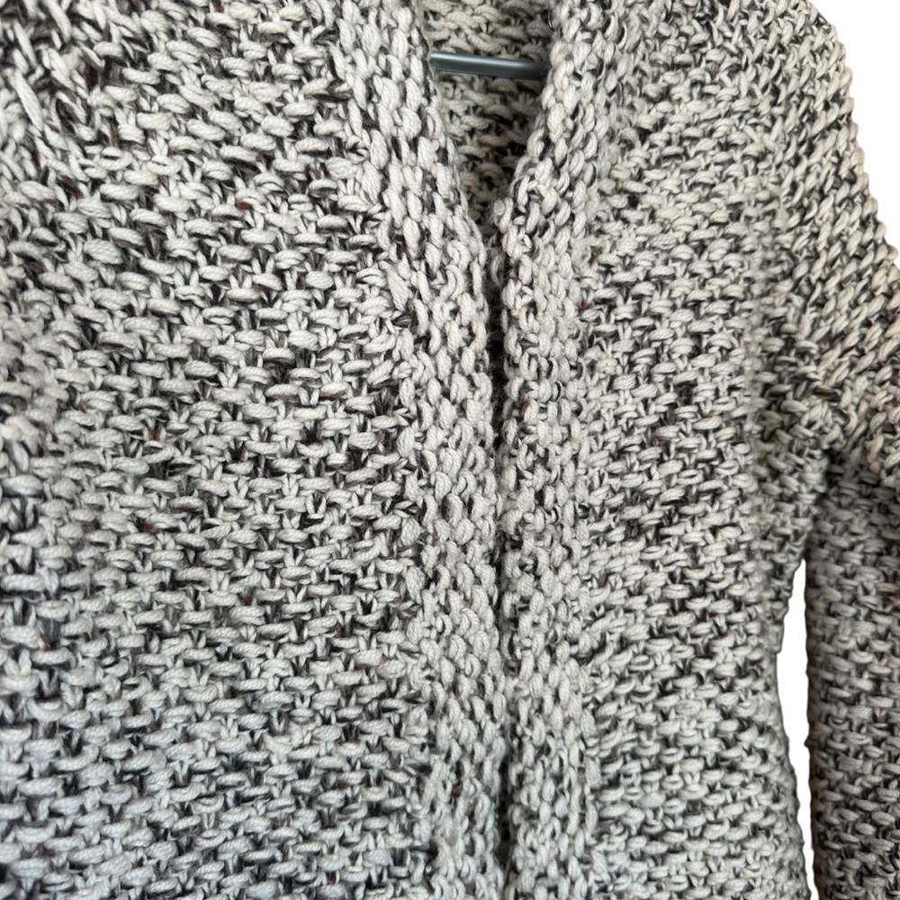 J. CREW Handknit 100% Wool Women's Cardigan Sweater Hook & Eye Closure XS - Picture 6 of 8